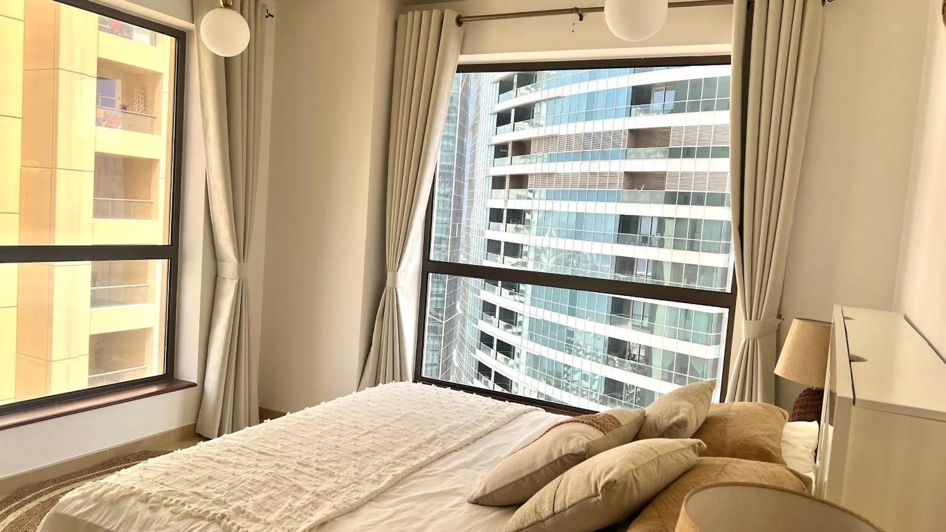 High Floor 1Br Apartment With Breathtaking Sea Views Of Ain ドバイ 0*,